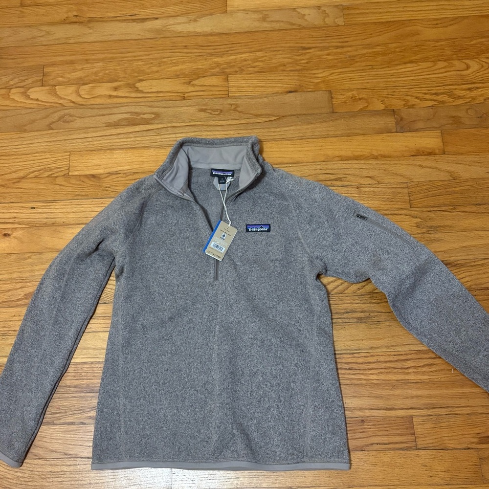 Patagonia women’s better sweater 1/4 Zip Fleece. Size small. Taupe. Nwt